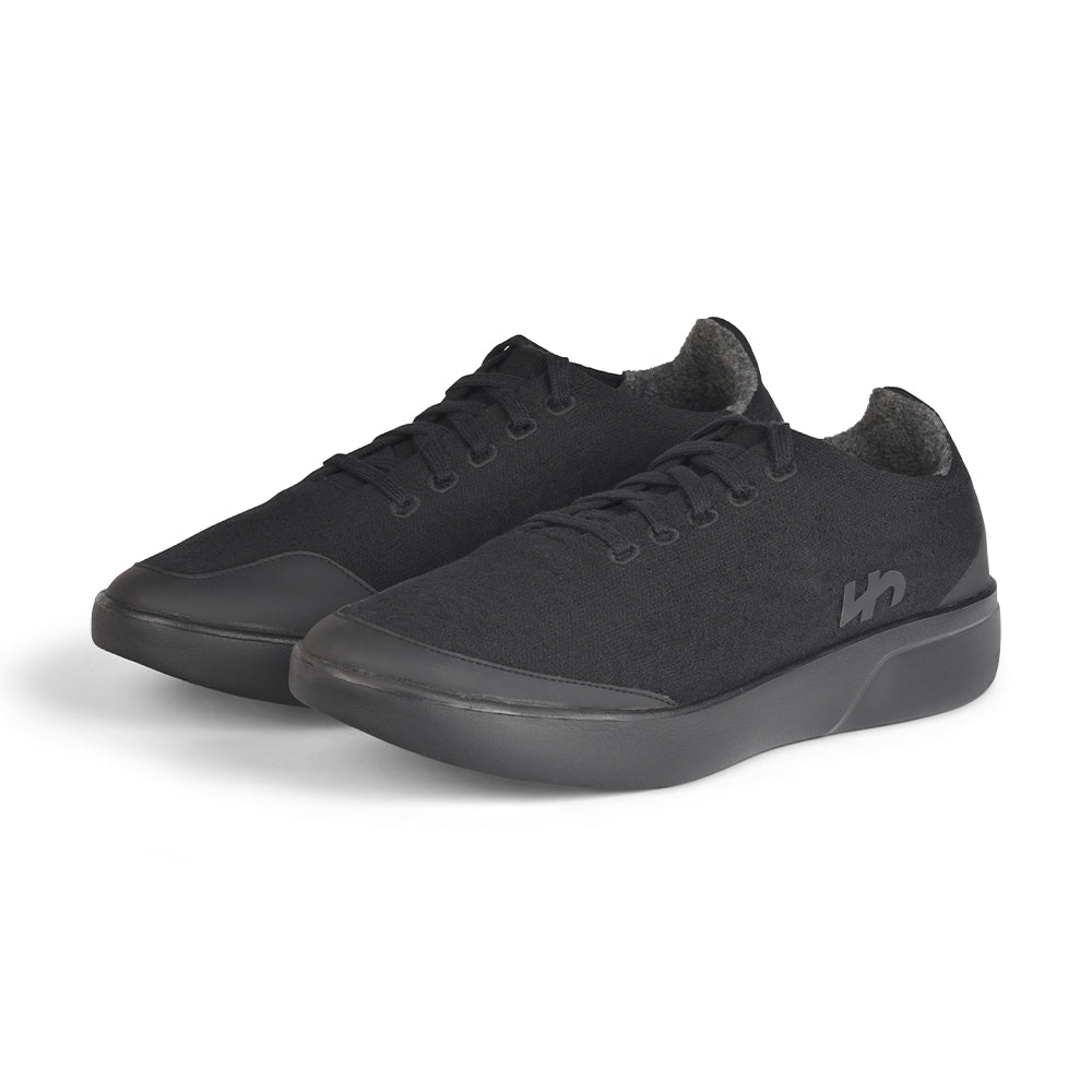 Banana Kicks | All-Black | Women