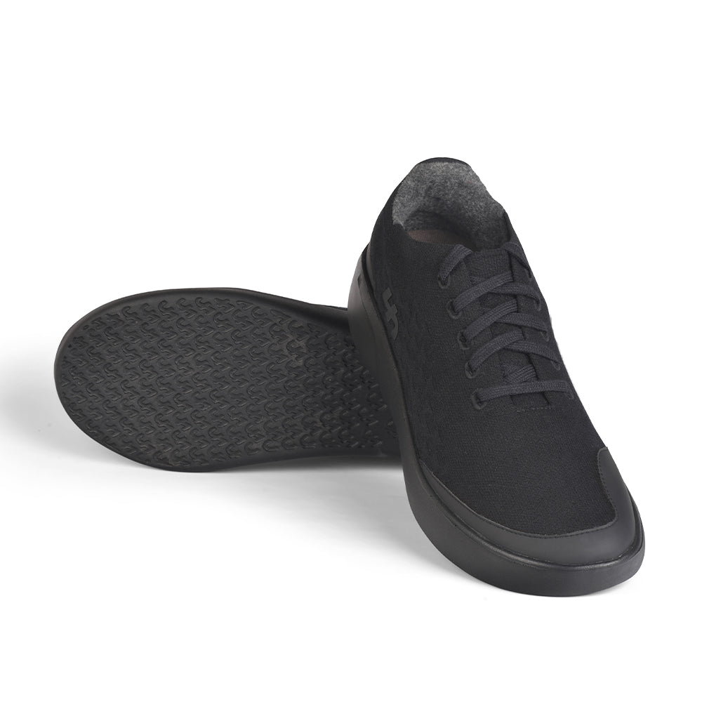 Banana Kicks | All-Black | Women